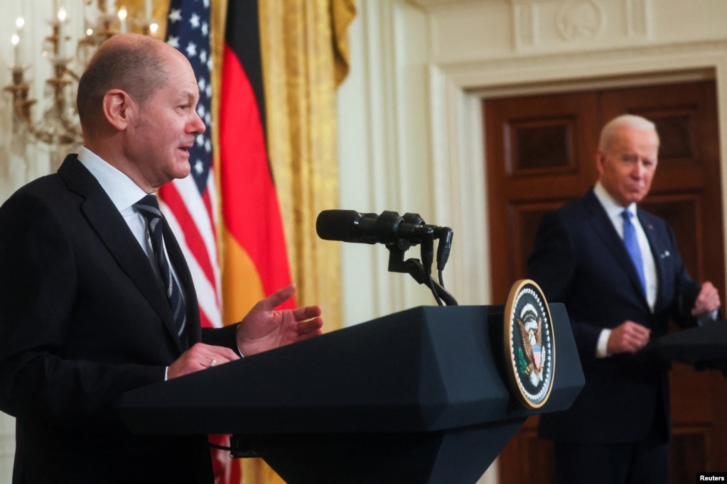 U.S. President Joe Biden (right) holds a joint news conference with German Chancellor Olaf Scholz at the White House in Washington on February 7.