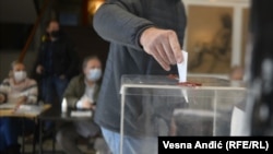 Glasanje na referendumu u Srbiji (16. januar 2022)