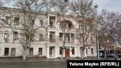 Будинок колишнього готелю «Кистъ» на площі Нахімова