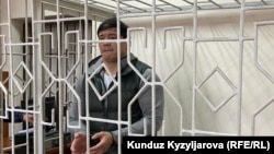 Санжар Сапарбеков сотто ("Азатытктын" архиви)