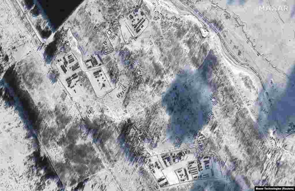 Общий план полигона в Погоново в Воронежской области 16 января 2022 года.&nbsp;Satellite image &copy;2022 Maxar Technologies