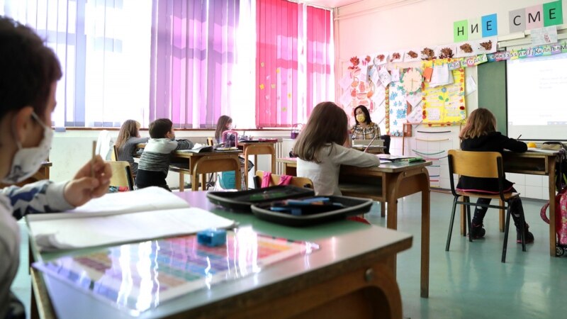 Од почетокот на учебнава година 182 ученици се отпишале од кумановските училишта поради селење во странство 