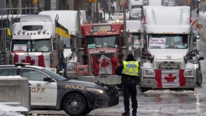 Продължаващият вече близо две седмици протест на шофьори на камиони