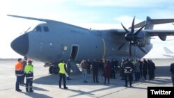 Armenia - A French military plane with eight Armenian prisoners of war freed by Azerbaijan on board is seen at Yerevan airport, February 7, 2022.