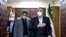 محمد اسلامی (راست)