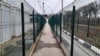 Зеленый коридор накануне войны. Что происходит на границе Крыма с Украиной