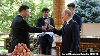 Ақшақар және жеті ергежейлі секс-фильм Әйелдердің Египеттегі жыныстық демалысы