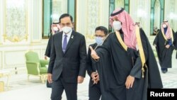 Saudijski prestolonaslednik Mohamed bin Salman prima premijera Tajlanda Prayutha Chan-ocha u Rijadu, Saudijska Arabija, 25. januara 2022.