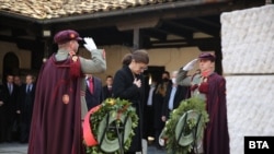  Теодора Генчовска е българският министър на външните работи. 