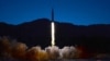 Testimi i një rakete nga Koreja e Veriut më 11 janar 2021. 