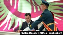 Президент Кыргызстана Садыр Жапаров получил право ограничить полномочия Конституционного суда