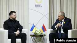 Armenia - Prime Minister Nikol Pashinian meets with Ukraine's President Volodymyr Zelenskyy, Yerevan, May 4, 2026.