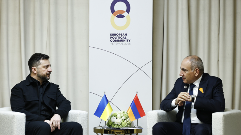Зеленський привітав Вірменію і Пашиняна з результатами вибор