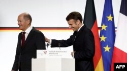 Канцлерът на Германия Олаф Шолц и президентът на Франция Еманюел Макрон. Снимката е илюстративна.