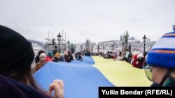 Марш на День соборності України в Празі, 22 січня 2023 року. Чехія прийняла кількасот тисяч українських біженців