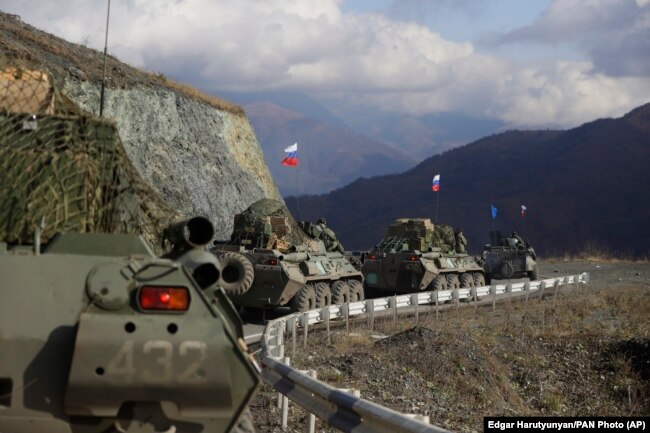 Российская военная колонна в Нагорном Карабахе, 2020 год