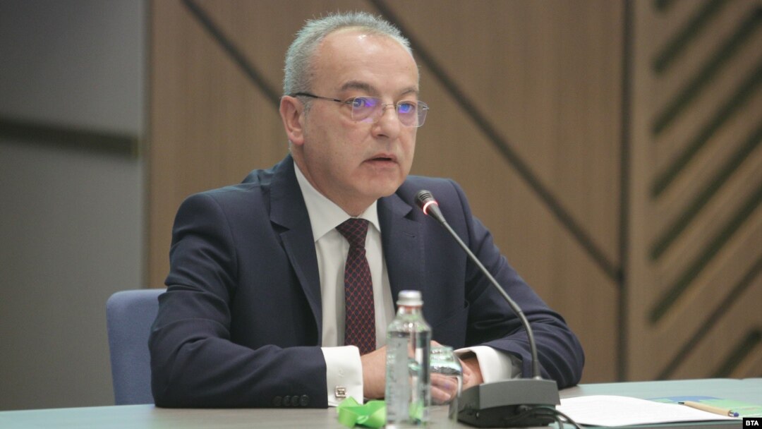 Служебният премиер Гълъб Донеж