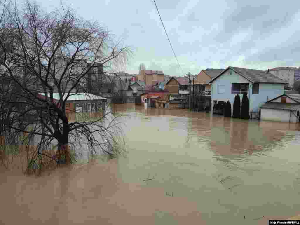 Vërshime në Lagjen e Boshnjakëve, në pjesën veriore të Kosovës më 19 janar 2023.