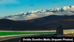 Tronsonul autostrăzii Sibiu - Pitești, între Boița și Șelimbăr, deschis în decembrie.