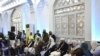  دیدار مجروحان «جمعه خونین» با مولوی عبدالحمید در مسجد مکی