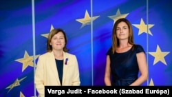 Varga Judit Věra Jourová bizottsági alelnökkel egy korábbi látogatáson készült képen