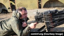 Алан Гаглоев лично выполнил упражнения стрельб по целям из стрелкового и крупнокалиберного оружия