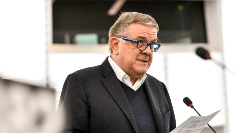 Iz kućnog pritvora pušten bivši europarlamentarac osumnjičen u aferi 'Katargejt'