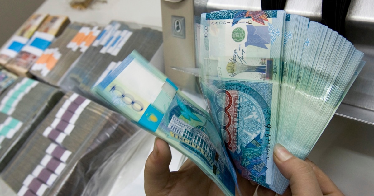 Әкесі ВК-да қызын трахает