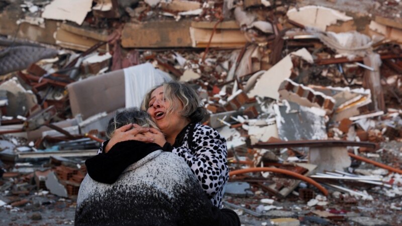 Ердоган: тримесечна вонредна состојба во зоната на земјотресот во Турција