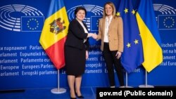 Prim-ministra Natalia Gavrilița și Roberta Metsola, președinta Parlamentului European la Bruxelles, 6 Februarie 2023