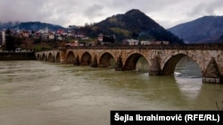 Most u Višegradu na kojem je organizovana proslava neustavnog Dana RS, Višegrad, januar 2023. godine