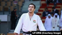 Ҷаҳонгир Маҷидов, паҳлавони шинохтаи тоҷик.