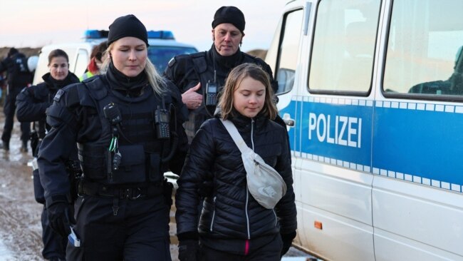 Greta Thunberg arrestohet në Gjermani Greta Thunberg arrestohet në Gjermani
