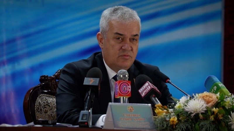 Министр образования: в школах Таджикистана не хватает свыше 2500 учителей