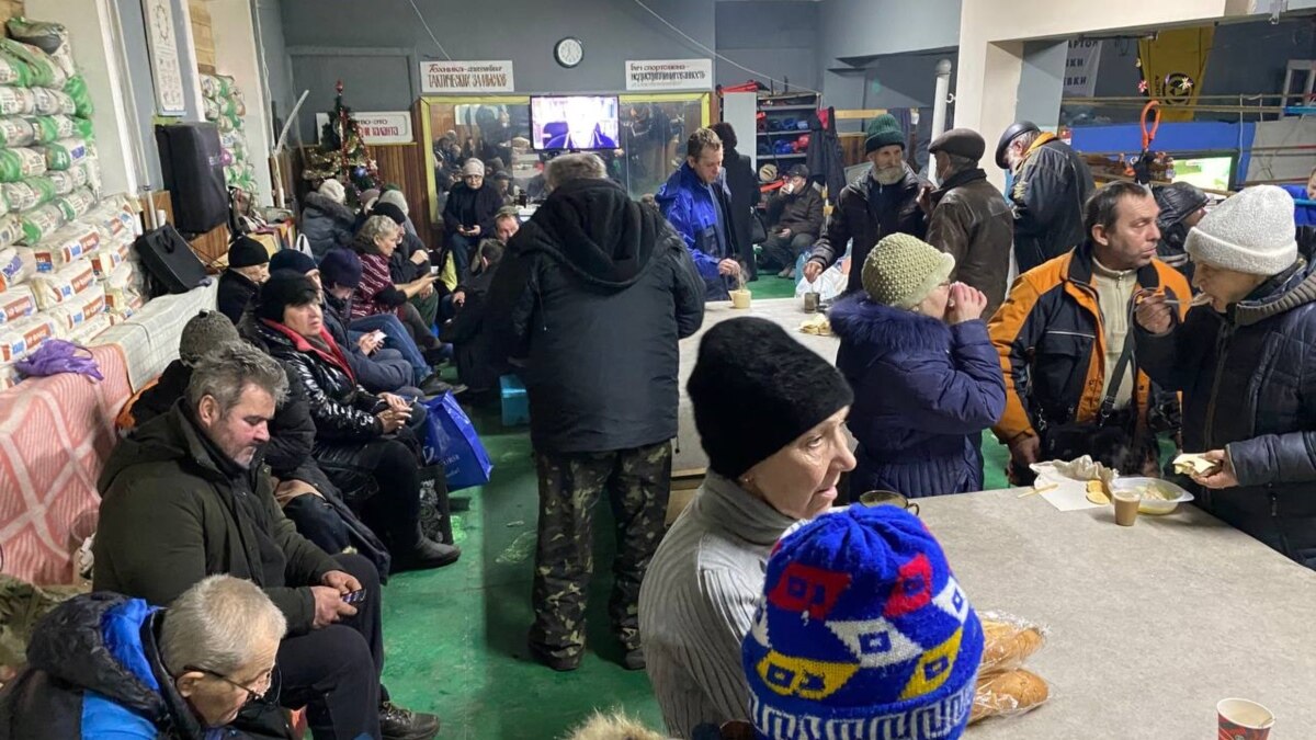Volunteers Help Locals With Life In Ukraine’s Beleaguered Bakhmut