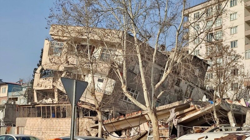 Во Македонија Ден на жалост за жртвите од земјотресот во Турција и во Сирија