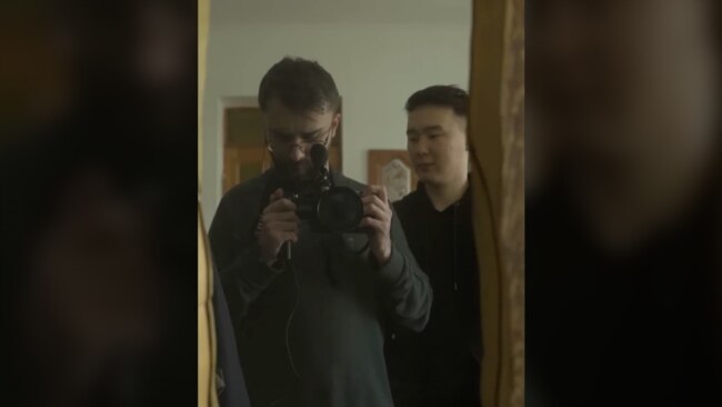 Ruși care au fugit de mobilizare și vlogul despre noua lor viață în Kârgâzstan 