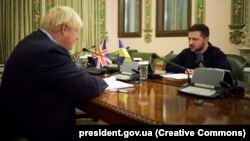 Борис Джонсон и Владимир Зеленский в Киеве