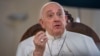 Papa Francisc face clarificări cu privire la comentariile sale despre homosexualitate și păcat