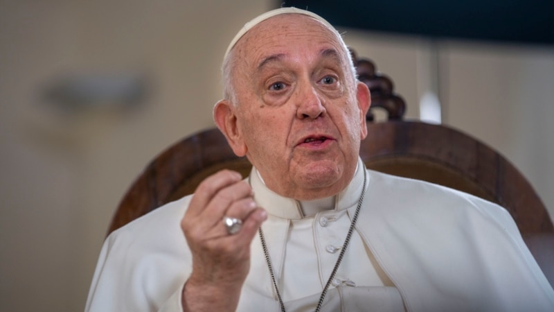 Papa Francisc face clarificări cu privire la comentariile sale despre homosexualitate și păcat