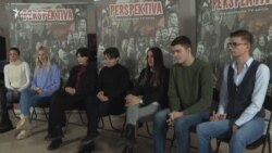 Retrospektiva Perspektive: Dupli standardi