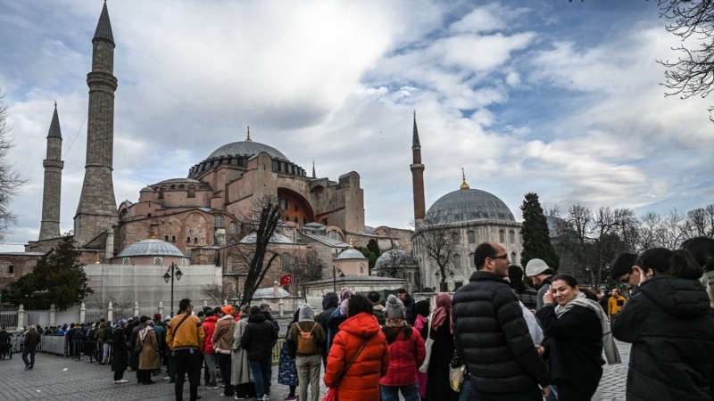 شکوفایی چشم‌گیر گردشگری ترکیه همزمان با رکود روزافزون صنعت گردشگری در ایران