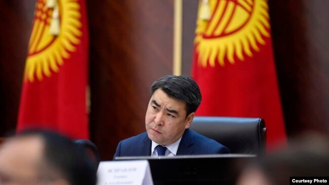 Қырғызстан Жогорку кеңешінің депутаты Жанарбек Акаев. 2023 жылғы қаңтар.