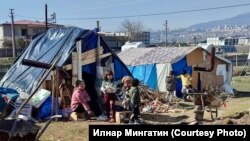 Каһраманмарашта вакытлы чатырларда яшәүчеләр