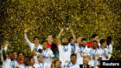 Мадридський «Реал» (на фото) все ближче до чергового трофею