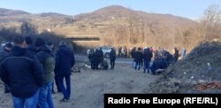 Protest lokalne srpske zajednice u Leposaviću protiv eksproprijacije zemljišta na severu Kosova
