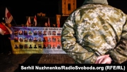 Від січня 2014 року до початку 2026 року в Україні загинули понад 70 уродженців Білорусі, які виступили на боці проукраїнських сил. У Києві щороку 26 січня на їхню честь проходить марш, названий у пам’ять про першого загиблого білоруса – Михайла Жизневського