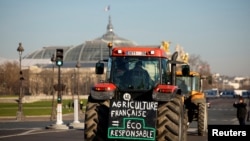 Prosvjed farmera u Parizu zbog ograničenja uporabe pesticida