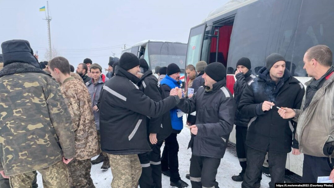 Un înalt oficial de la Kiev a furnizat pe canalul său de Telegram imagini după schimbul de prizonieri dintre Rusia și Ucraina, 4 februarie 2023.
