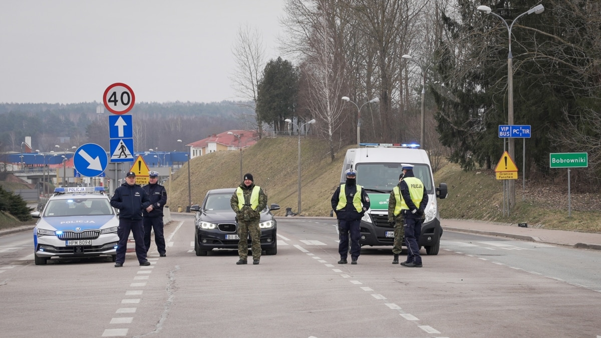 Почему отводите глаза?». Как проверяют крымчан при въезде в Беларусь из ЕС